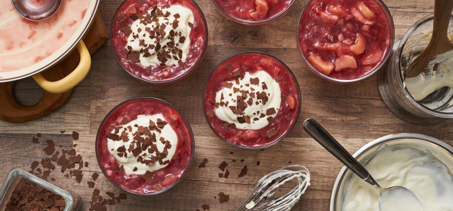 Rezeptbild von leckerem Rhababerkompot mit Joghurt Topping