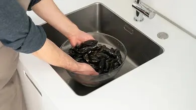 Maggi Kochratgeber Muscheln vorbereiten