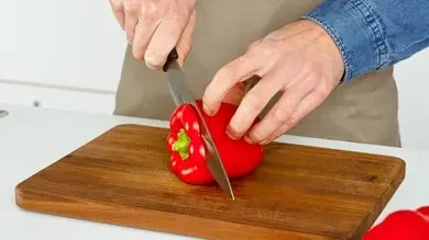 Paprika richtig schneiden