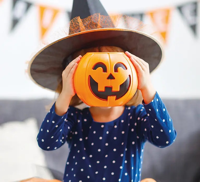 maggi-artikel-halloween-kind-mit-kuerbis