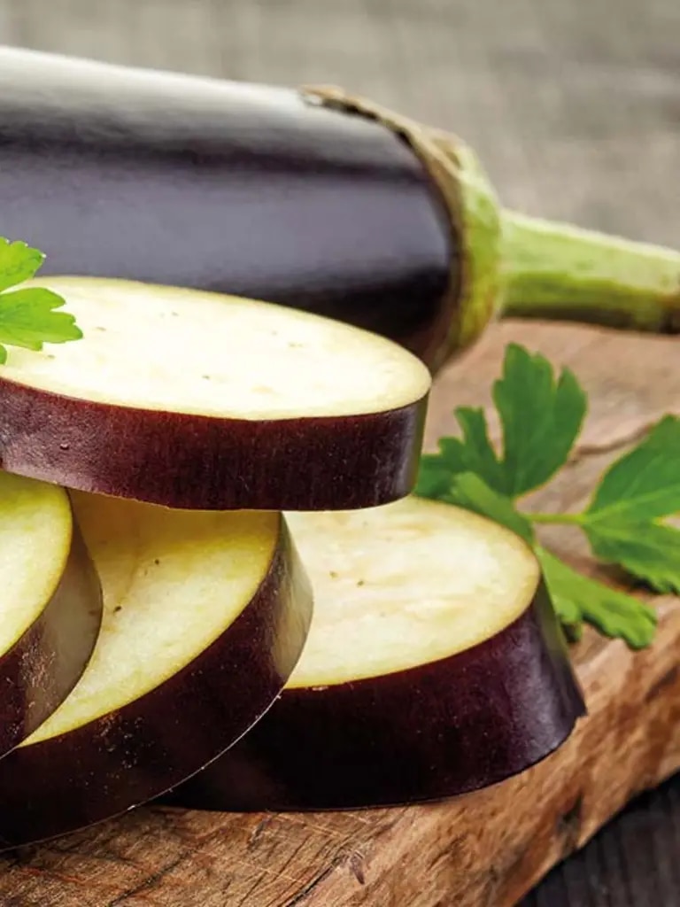Geschnittene Aubergine