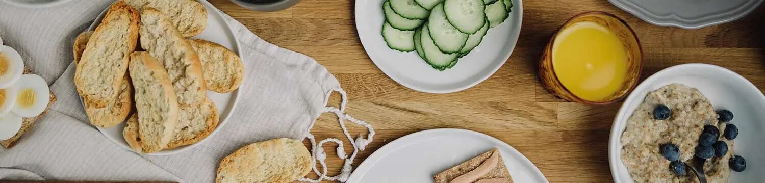 maggi-midsommar-tisch-gedeckt
