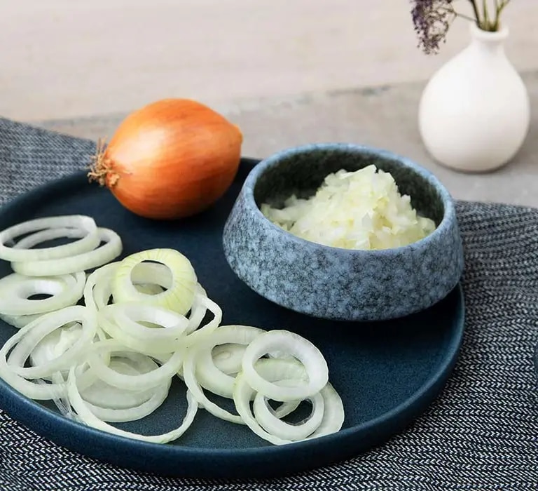 Maggi Kochratgeber Zwiebeln schneiden 