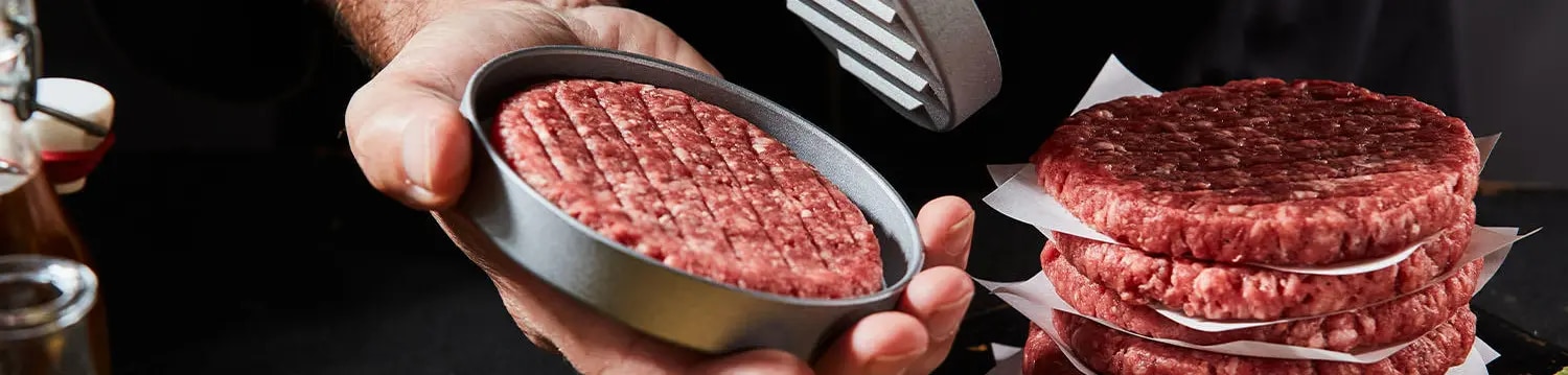 Hackfleisch richtig braten – Formen von Burger-Patties