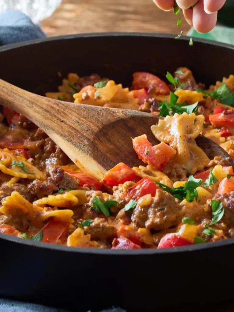 Cremige Hackfleisch-Nudelpfanne