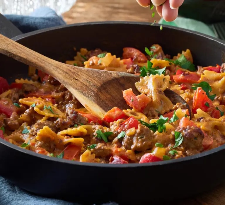 Cremige Hackfleisch-Nudelpfanne