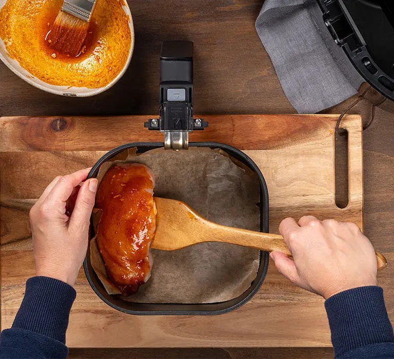 Leckeres Hähnchen in einem Airfryer Korb