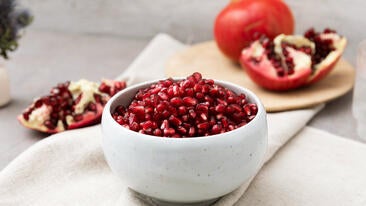 Granatapfelkerne entfernen