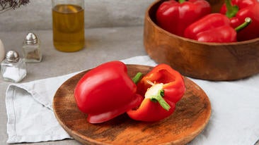 Paprikaschoten entkernen