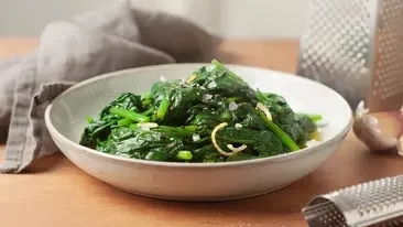 Spinat perfekt würzen: Frisch & tiefgekühlt, klassisch sowie kreativ