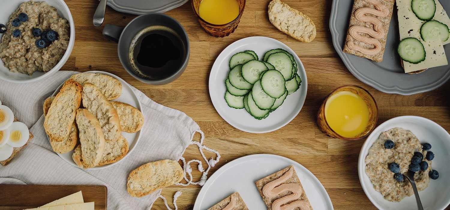 maggi-midsommar-tisch-gedeckt