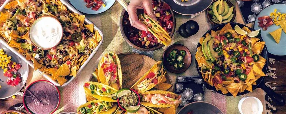 Mexikanisches Essen auf einem Tisch