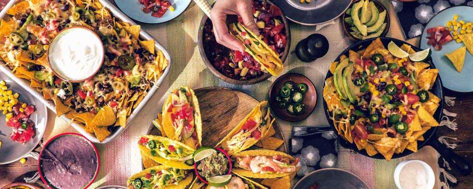 Mexikanisches Essen auf einem Tisch