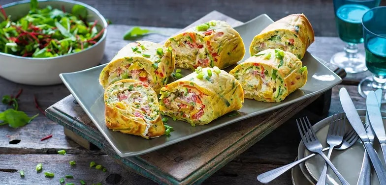 Bunte Riesen-Pfannkuchenrolle