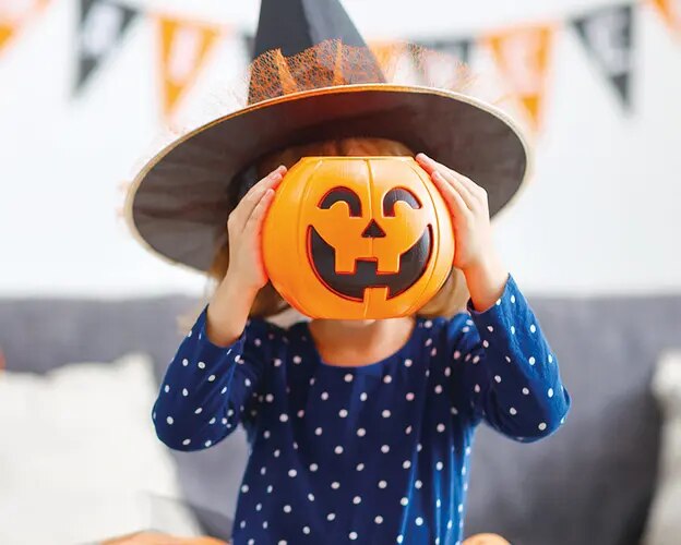 maggi-artikel-halloween-kind-mit-kuerbis