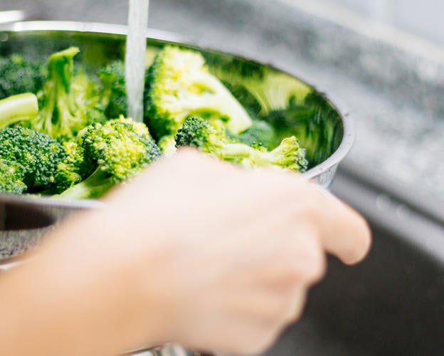 Maggi Kochratgeber Brokkoli putzen