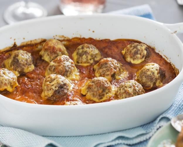 Überbackene Hackbällchen mit Gouda.jpg