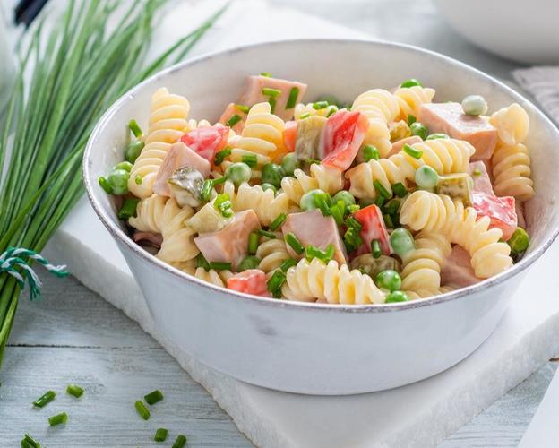 Klassischer Nudelsalat