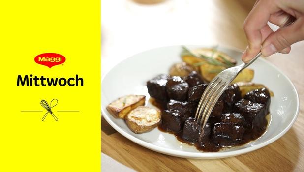 Es muss nicht immer Rind sein: zartes Wild-Gulasch       