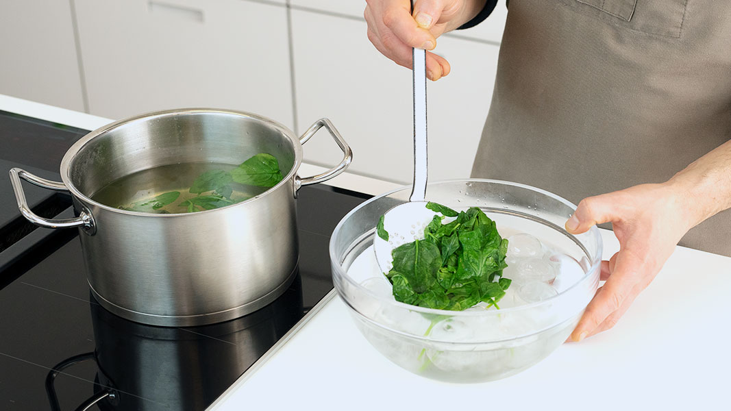 Maggi Kochratgeber Spinat blanchieren