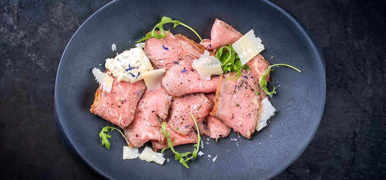 Roastbeef als kalte Platte servieren