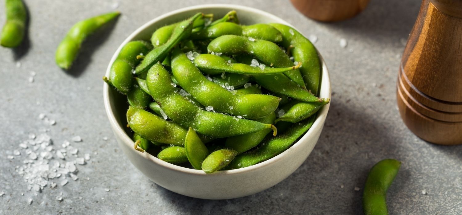 Edamame in einer Schale