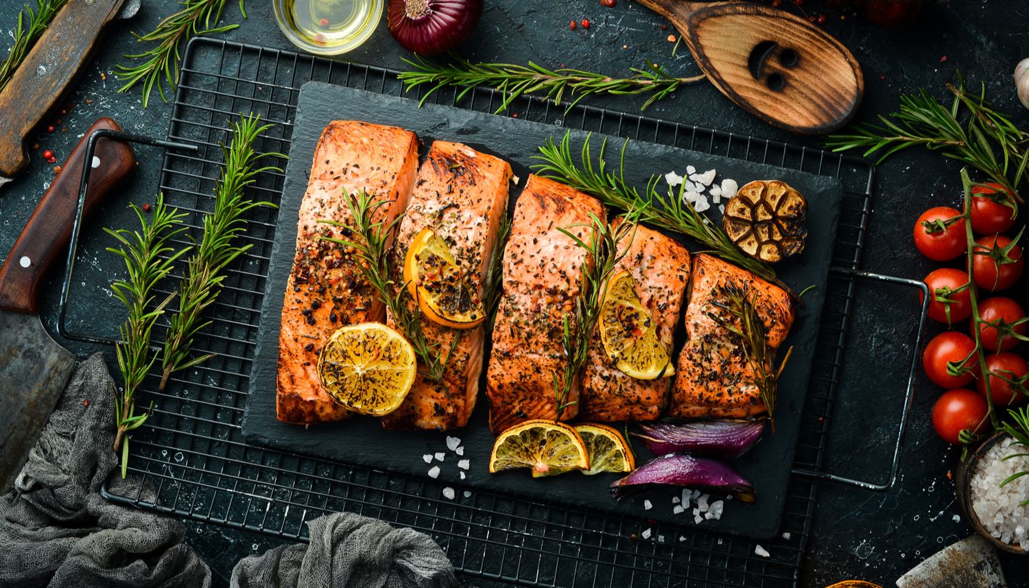 Lachs auf Rost im Ofen gebacken